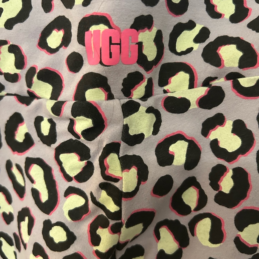 UGG Ladies Leggings with Leopard Pattern - Black and Pink - Picture 5 of 5